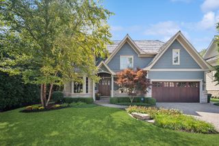 1019 Burton Terrace, Glenview, IL 60025