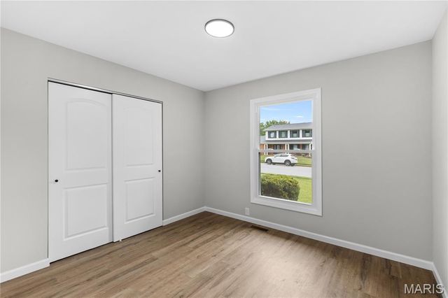 3317 Town And Country Lane, St Charles, MO 63301