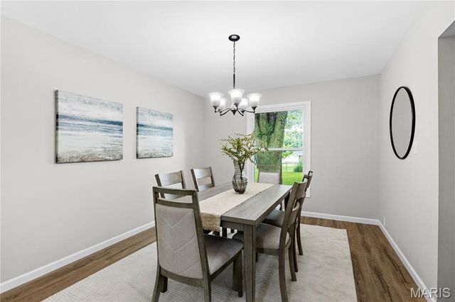 3317 Town And Country Lane, St Charles, MO 63301