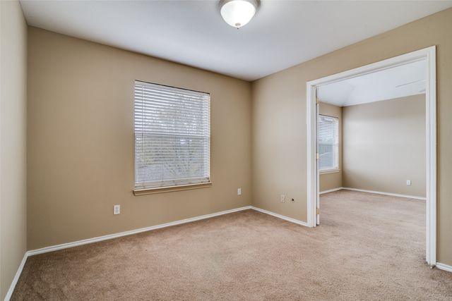 211 Ray Creek Drive, Longview, TX 75605