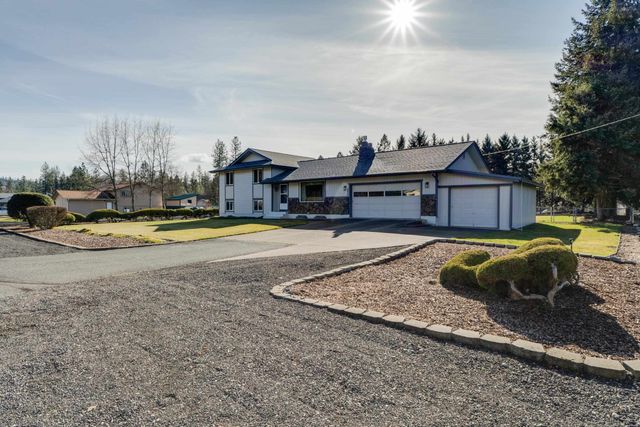 9513 W Nelson Dr, Nine Mile Falls, WA 99026