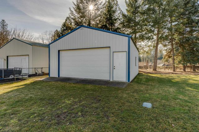 9513 W Nelson Dr, Nine Mile Falls, WA 99026