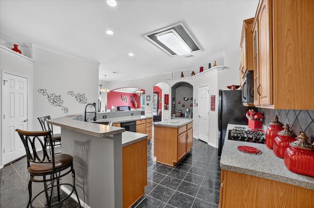 909 Trinity Drive, Lancaster, TX 75146