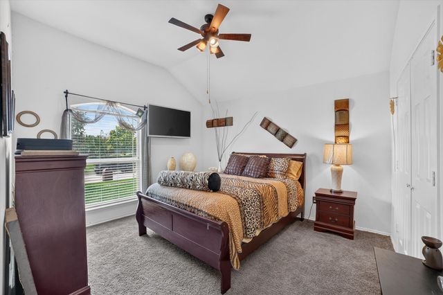 909 Trinity Drive, Lancaster, TX 75146