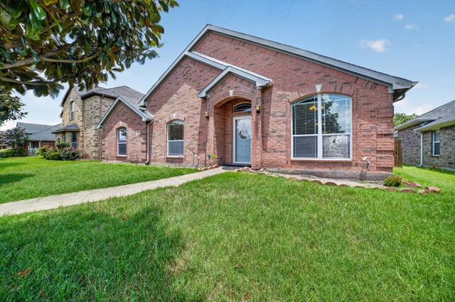 909 Trinity Drive, Lancaster, TX 75146