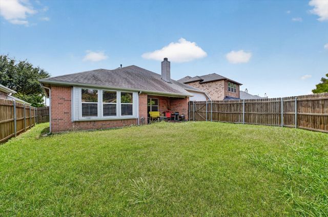 909 Trinity Drive, Lancaster, TX 75146
