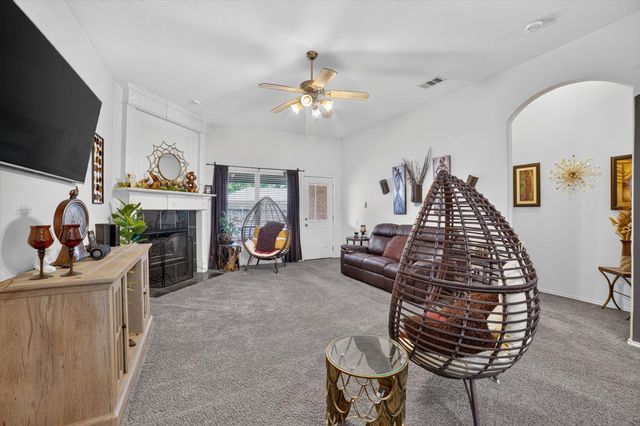 909 Trinity Drive, Lancaster, TX 75146