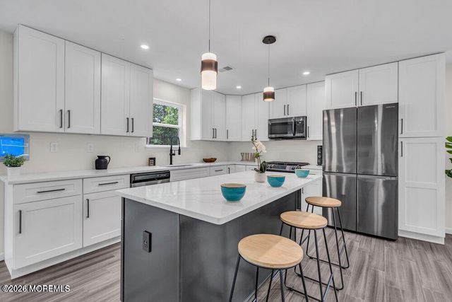 16 Second Lane, Manchester, NJ 08759