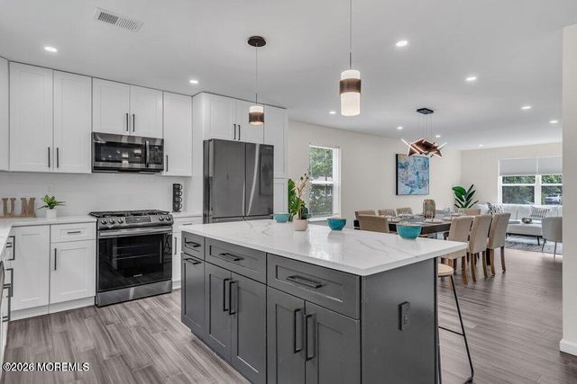 16 Second Lane, Manchester, NJ 08759