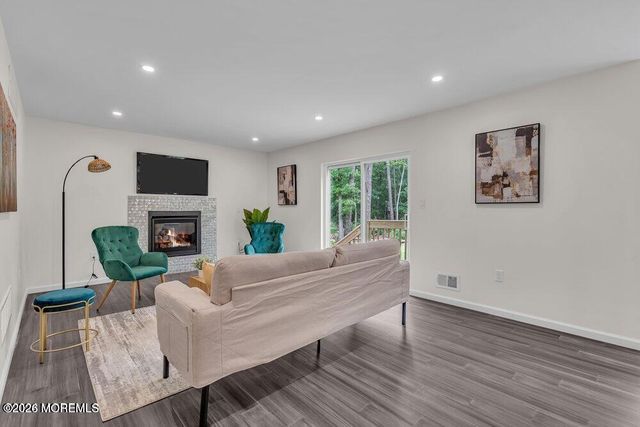 16 Second Lane, Manchester, NJ 08759