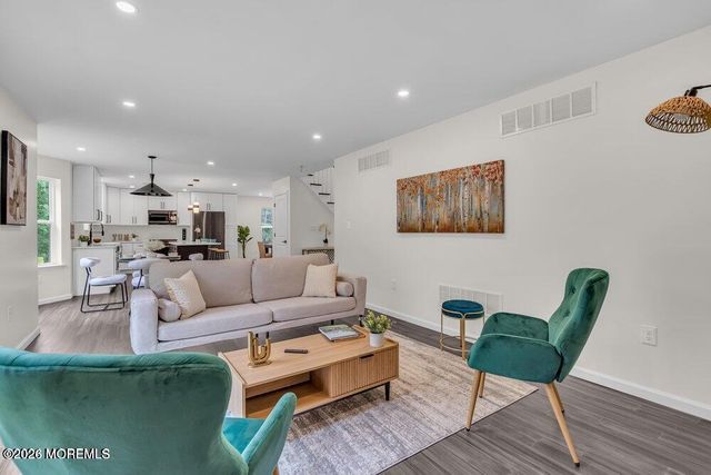 16 Second Lane, Manchester, NJ 08759