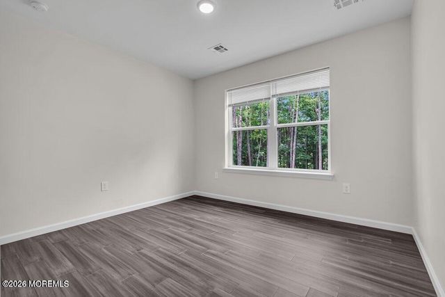 16 Second Lane, Manchester, NJ 08759