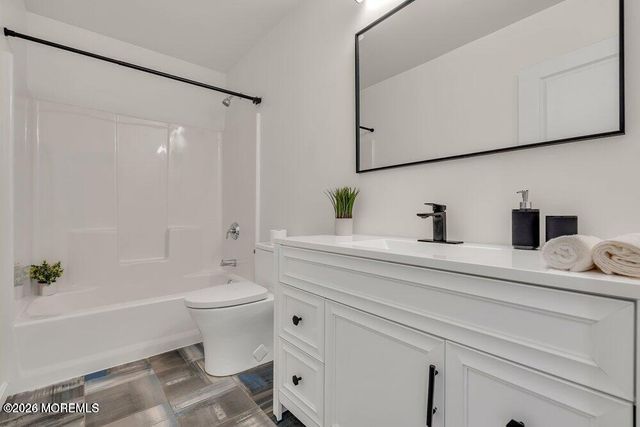 16 Second Lane, Manchester, NJ 08759