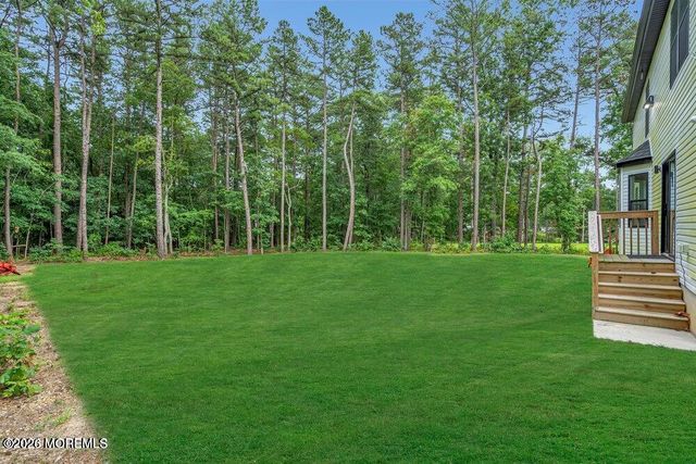 16 Second Lane, Manchester, NJ 08759