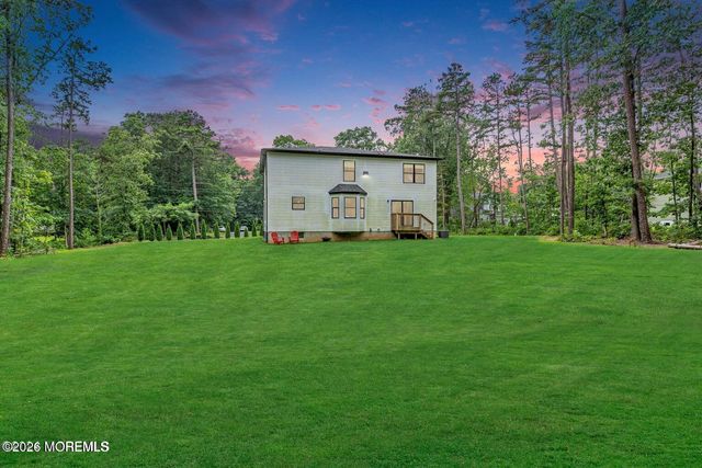 16 Second Lane, Manchester, NJ 08759