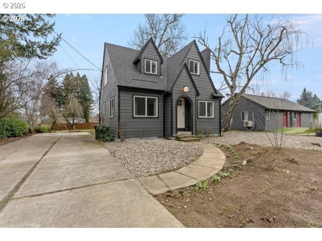 2664 12TH SE St, Salem, OR 97302