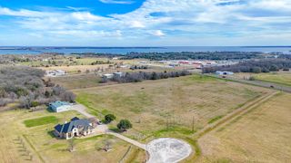 285 Cowboy Way, Corsicana, TX 75109