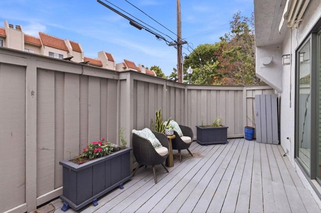 216 8th Avenue, San Mateo, CA 94401