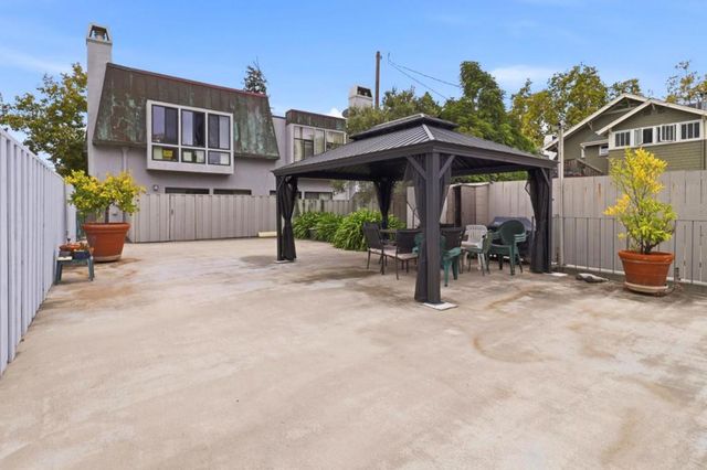 216 8th Avenue, San Mateo, CA 94401