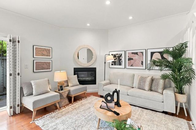 216 8th Avenue, San Mateo, CA 94401