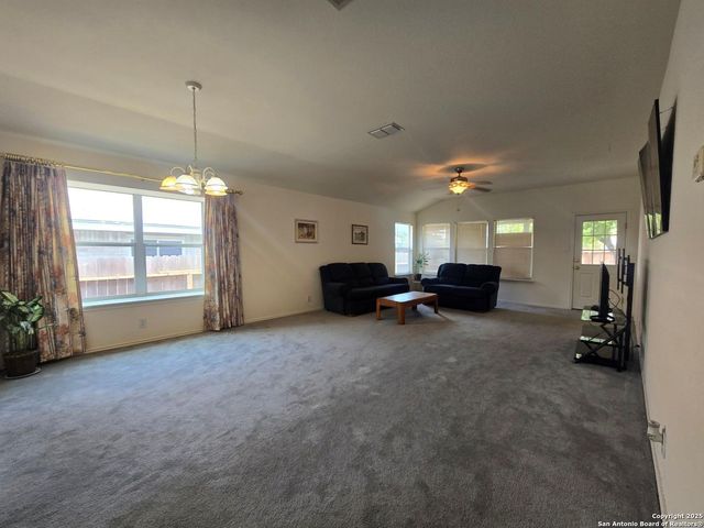 418 Bobcat Hollow, San Antonio, TX 78251