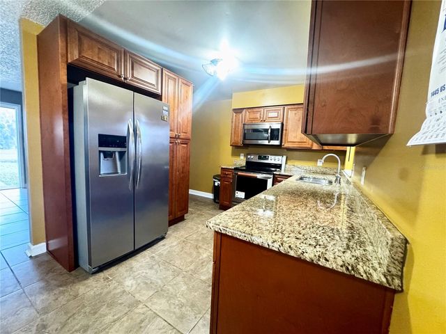 202 S BINGHAM STREET, Eagle Lake, FL 33839