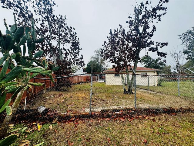 202 S BINGHAM STREET, Eagle Lake, FL 33839