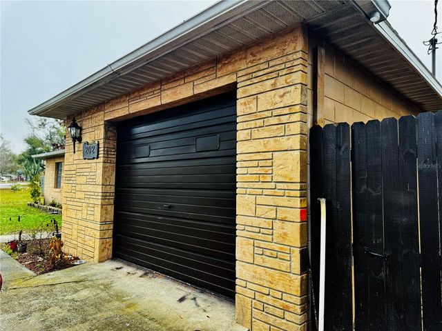 202 S BINGHAM STREET, Eagle Lake, FL 33839