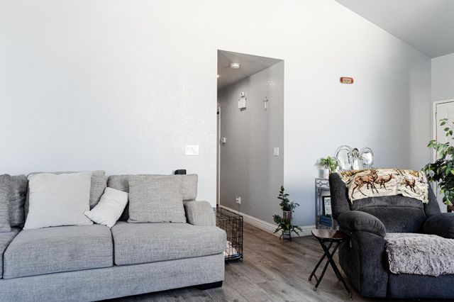 2062 Hastings Dr, Los Banos, CA 93635