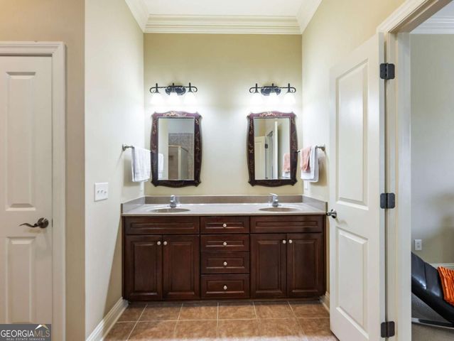 6947 FELLOWSHIP Lane, Flowery Branch, GA 30542