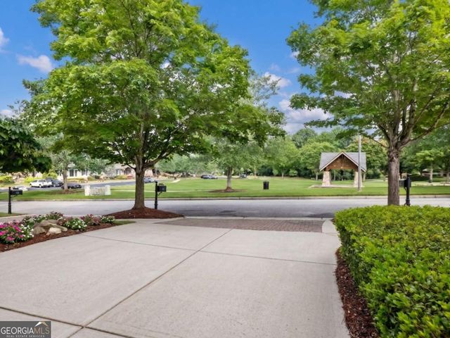 6947 FELLOWSHIP Lane, Flowery Branch, GA 30542