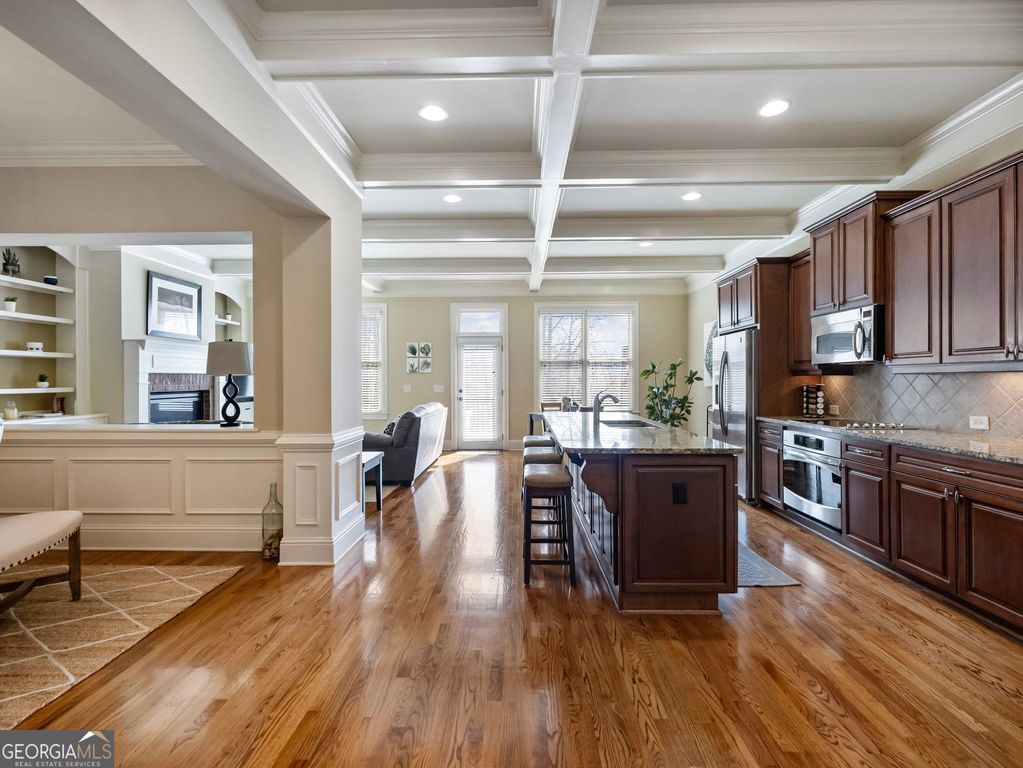 6947 FELLOWSHIP Lane, Flowery Branch, GA 30542