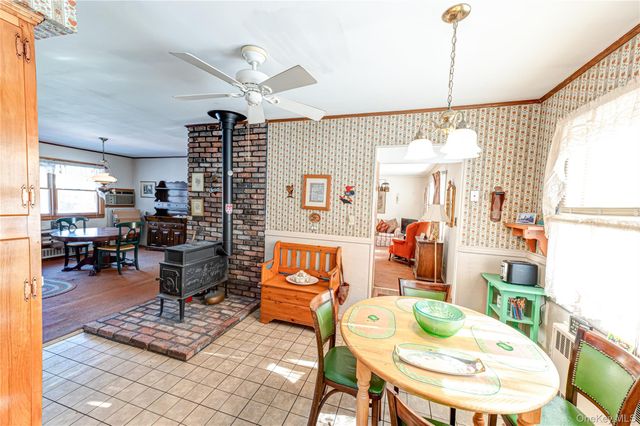 67 Edgewood Road, West Islip, NY 11795