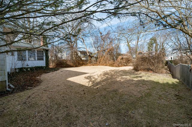 67 Edgewood Road, West Islip, NY 11795