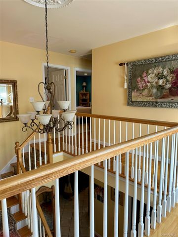 5 Perri Lane, Pawling, NY 12564