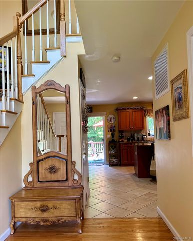 5 Perri Lane, Pawling, NY 12564