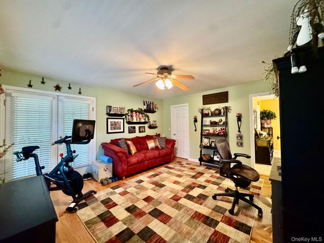 5 Perri Lane, Pawling, NY 12564