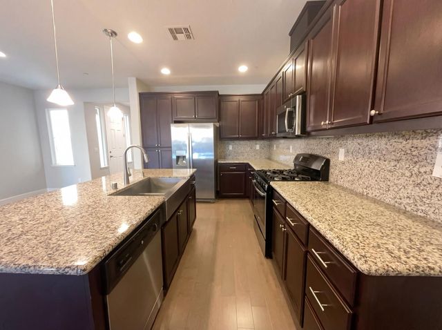 9908 Carico Way, Elk Grove, CA 95757