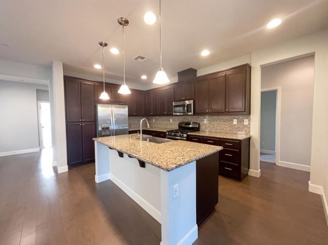 9908 Carico Way, Elk Grove, CA 95757