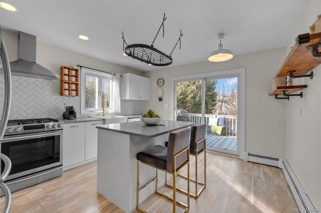 29 3rd Avenue, Port Washington, NY 11050