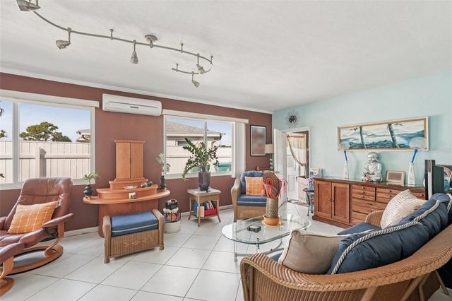 22359 MONTROSE AVENUE, Port Charlotte, FL 33952