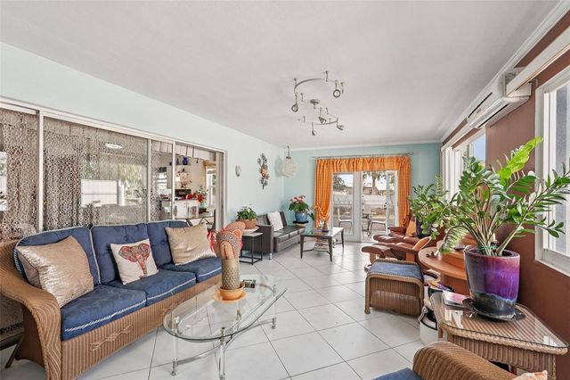 22359 MONTROSE AVENUE, Port Charlotte, FL 33952