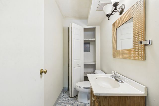 33 Mccormick Ter 39, Stoughton, MA 02072