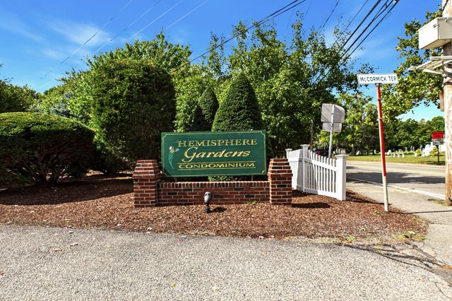 33 Mccormick Ter 39, Stoughton, MA 02072