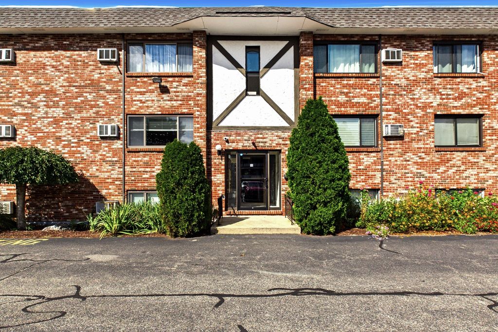 33 Mccormick Ter 39, Stoughton, MA 02072