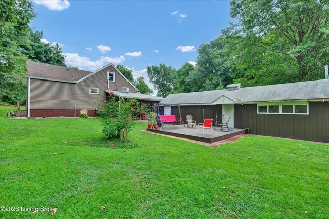 1516 Eskridge Ln, Louisville, KY 40216