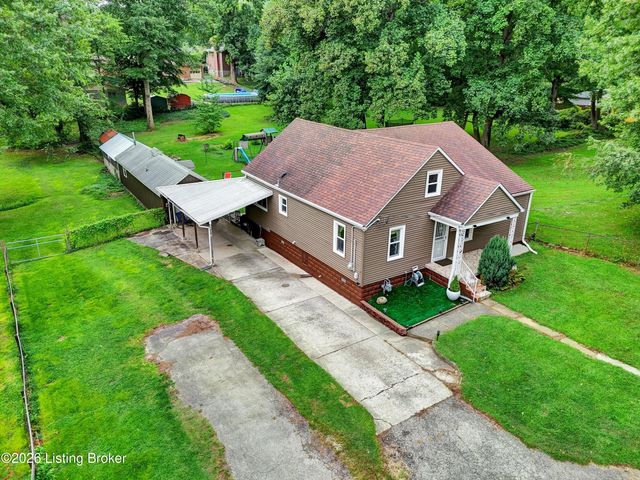 1516 Eskridge Ln, Louisville, KY 40216