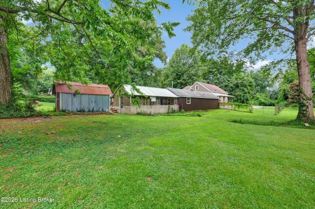 1516 Eskridge Ln, Louisville, KY 40216