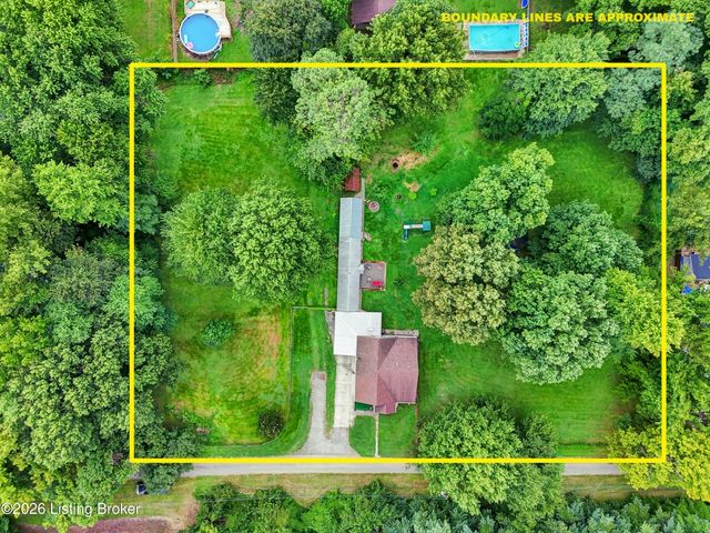 1516 Eskridge Ln, Louisville, KY 40216