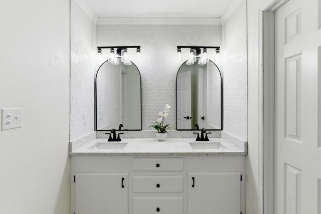 11 Twin Lakes Rd., Petal, MS 39465